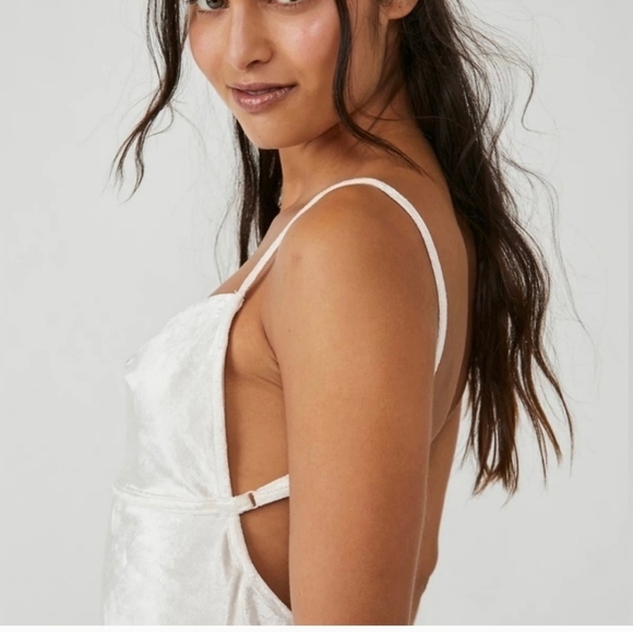 Free People Intimately All Night Velvet Tunic Tank Top NEW! - Picture 2 of 5